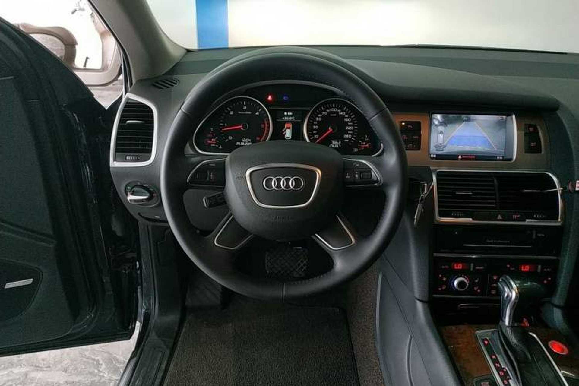 Used Audi Q7 2014 35 TDI Sport Edition Interior 2