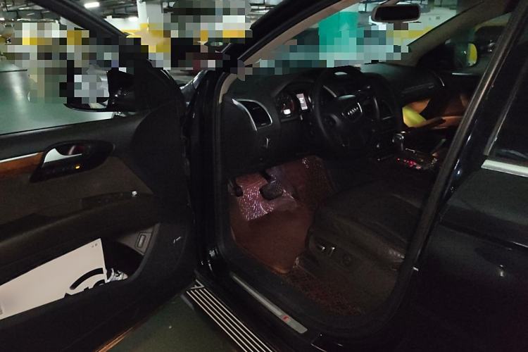 Used Audi Q7 2014 35 TDI Sport Edition Interior 3