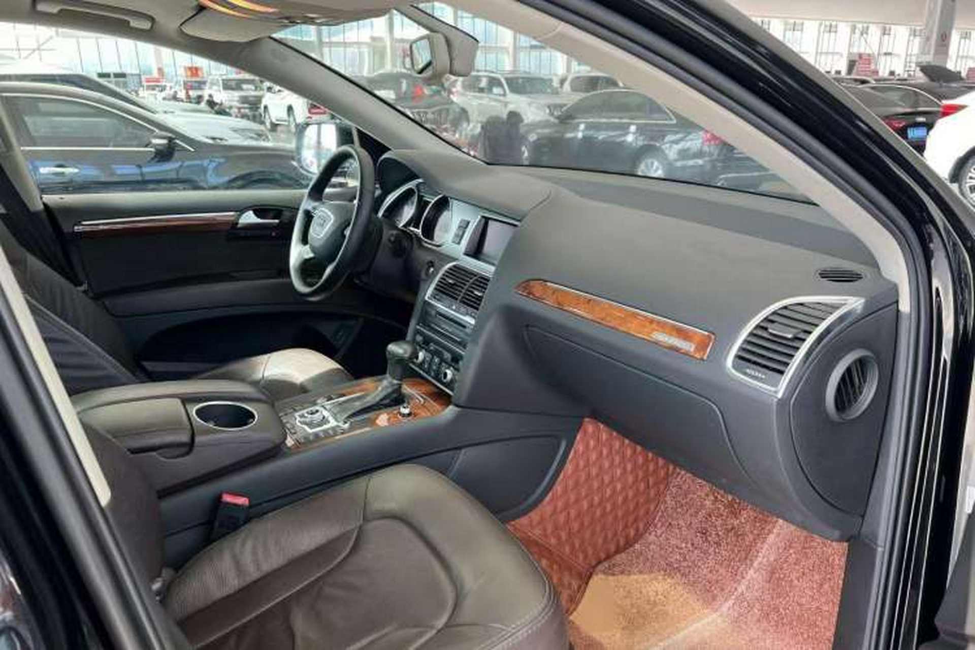 Used Audi Q7 2014 35 TFSI Ambition Edition Interior 3