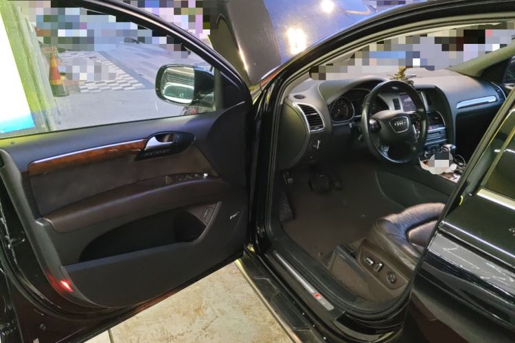 Used Audi Q7 2014 35 TFSI Ambition Edition Interior 3