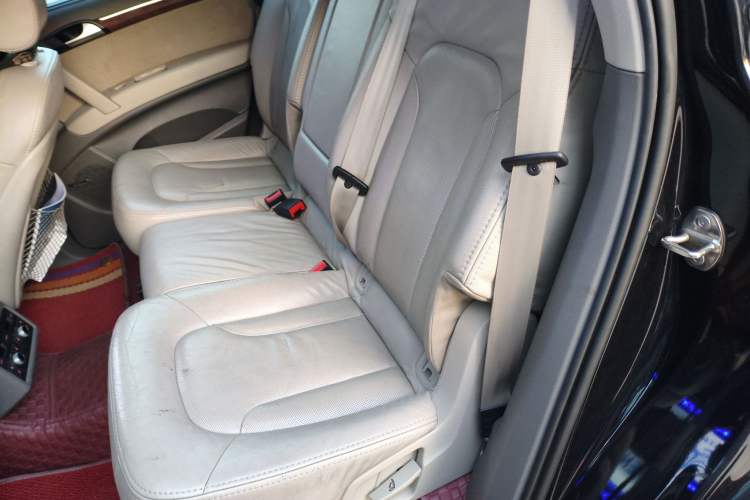 Used Audi Q7 2014 35 TFSI Off-road Model Interior 4