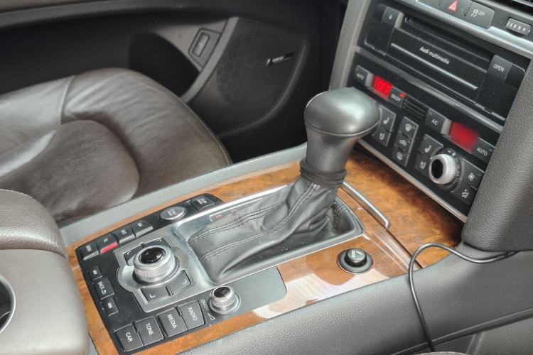 Used Audi Q7 2014 35 TFSI Sport Edition Interior 5