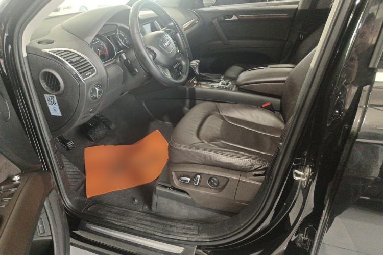 Used Audi Q7 2014 35 TFSI Ambition Edition Left Front Seat