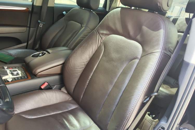 Used Audi Q7 2014 35 TFSI Ambition Edition Left Front Seat
