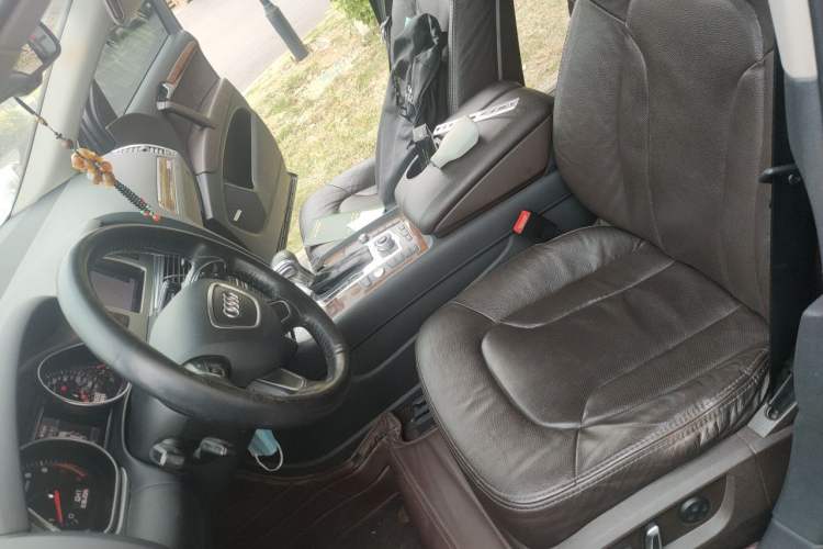 Used Audi Q7 2014 35 TFSI Sport Edition Left Front Seat