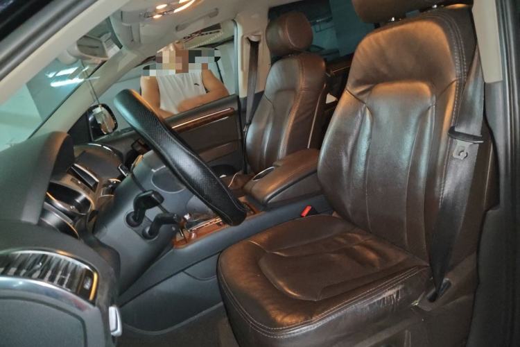 Used Audi Q7 2014 35 TDI Sport Edition Left Front Seat