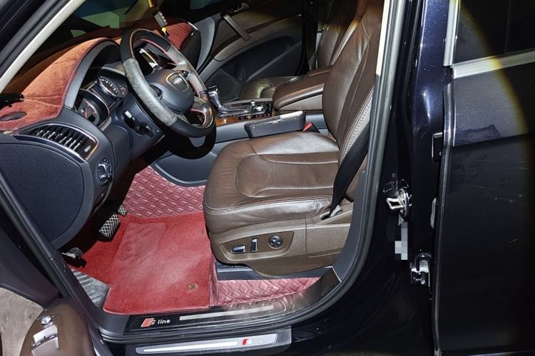 Used Audi Q7 2014 35 TDI Sport Edition Left Front Seat