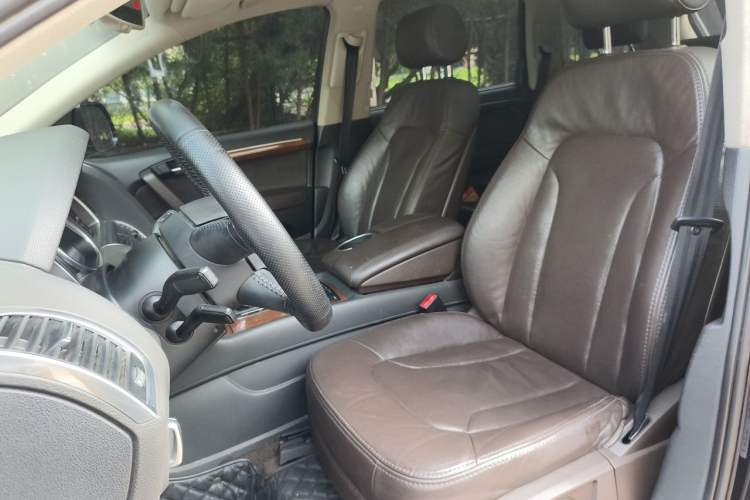 Used Audi Q7 2014 35 TFSI Sport Edition Left Front Seat
