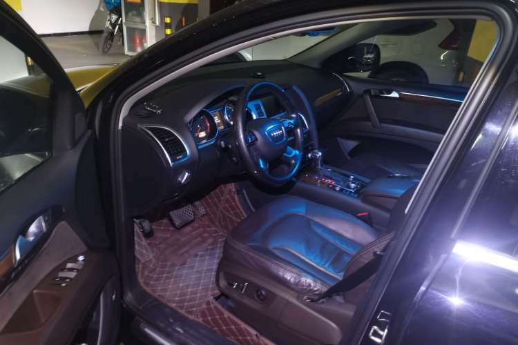 Used Audi Q7 2014 35 TDI Sport Edition Left Front Seat