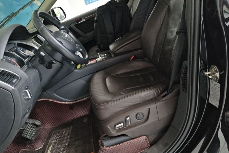 Used Audi Q7 2014 35 TFSI Ambition Edition Left Front Seat