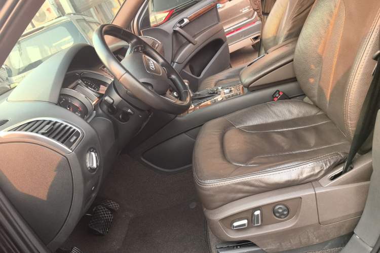 Used Audi Q7 2014 35 TFSI Sport Edition Left Front Seat