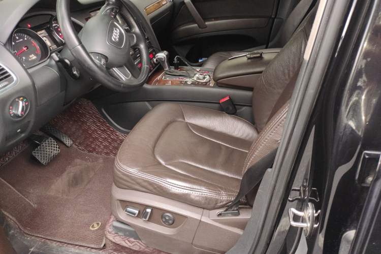 Used Audi Q7 2014 35 TDI Sport Edition Left Front Seat