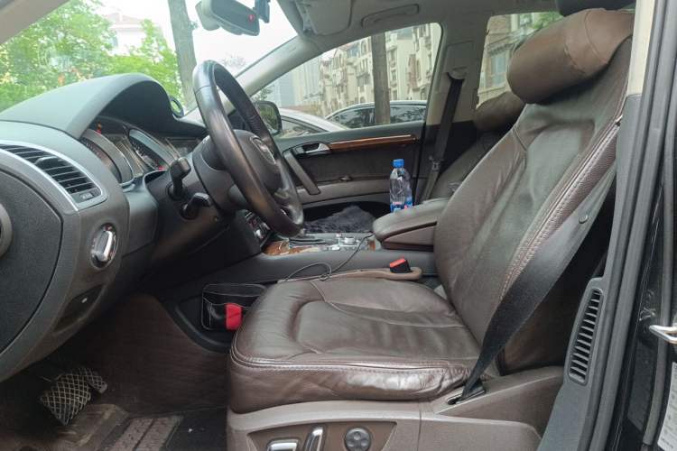 Used Audi Q7 2014 35 TFSI Ambition Edition Left Front Seat