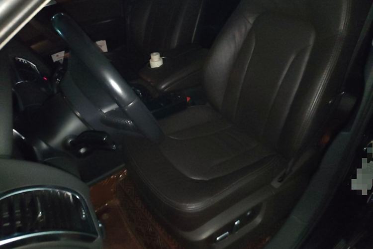 Used Audi Q7 2014 35 TDI Sport Edition Left Front Seat