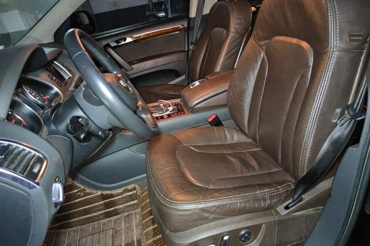 Used Audi Q7 2014 35 TFSI Sport Edition Left Front Seat