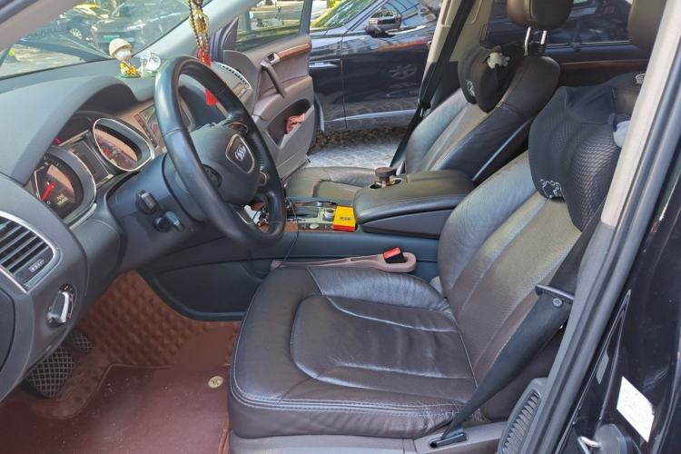 Used Audi Q7 2014 35 TFSI Ambition Edition Left Front Seat