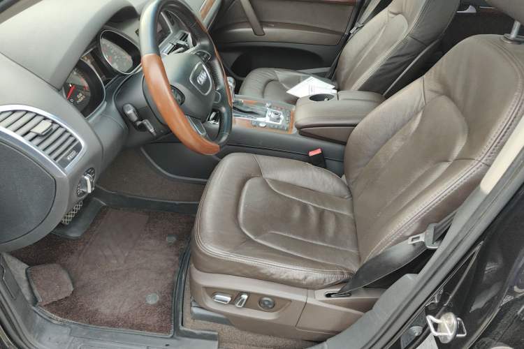 Used Audi Q7 2014 35 TFSI Sport Edition Left Front Seat