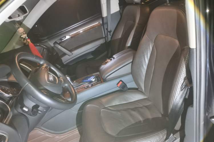 Used Audi Q7 2014 40 TFSI Sport Edition Left Front Seat