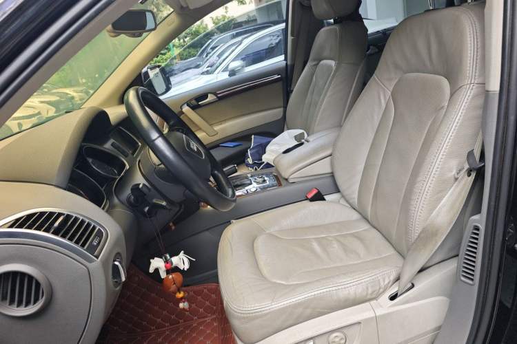 Used Audi Q7 2014 35 TFSI Ambition Edition Left Front Seat
