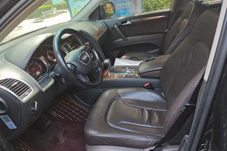 Used Audi Q7 2014 35 TFSI Ambition Edition Left Front Seat