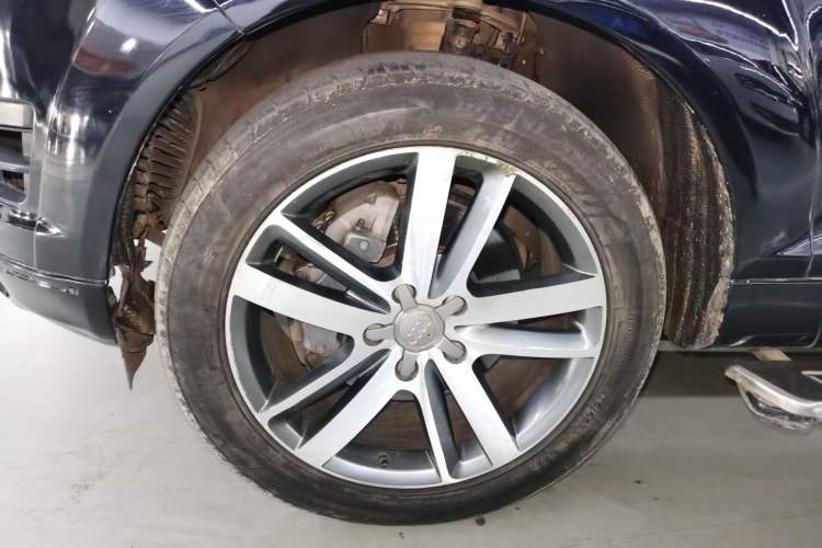 Used Audi Q7 2014 35 TFSI Off-road Model Left Front Wheel Hub
