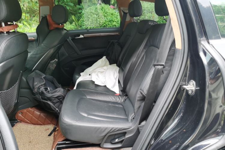 Used Audi Q7 2014 35 TFSI Sport Edition Left Rear Seat