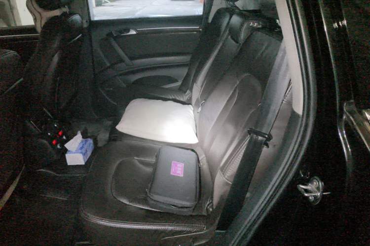 Used Audi Q7 2014 35 TDI Sport Edition Left Rear Seat