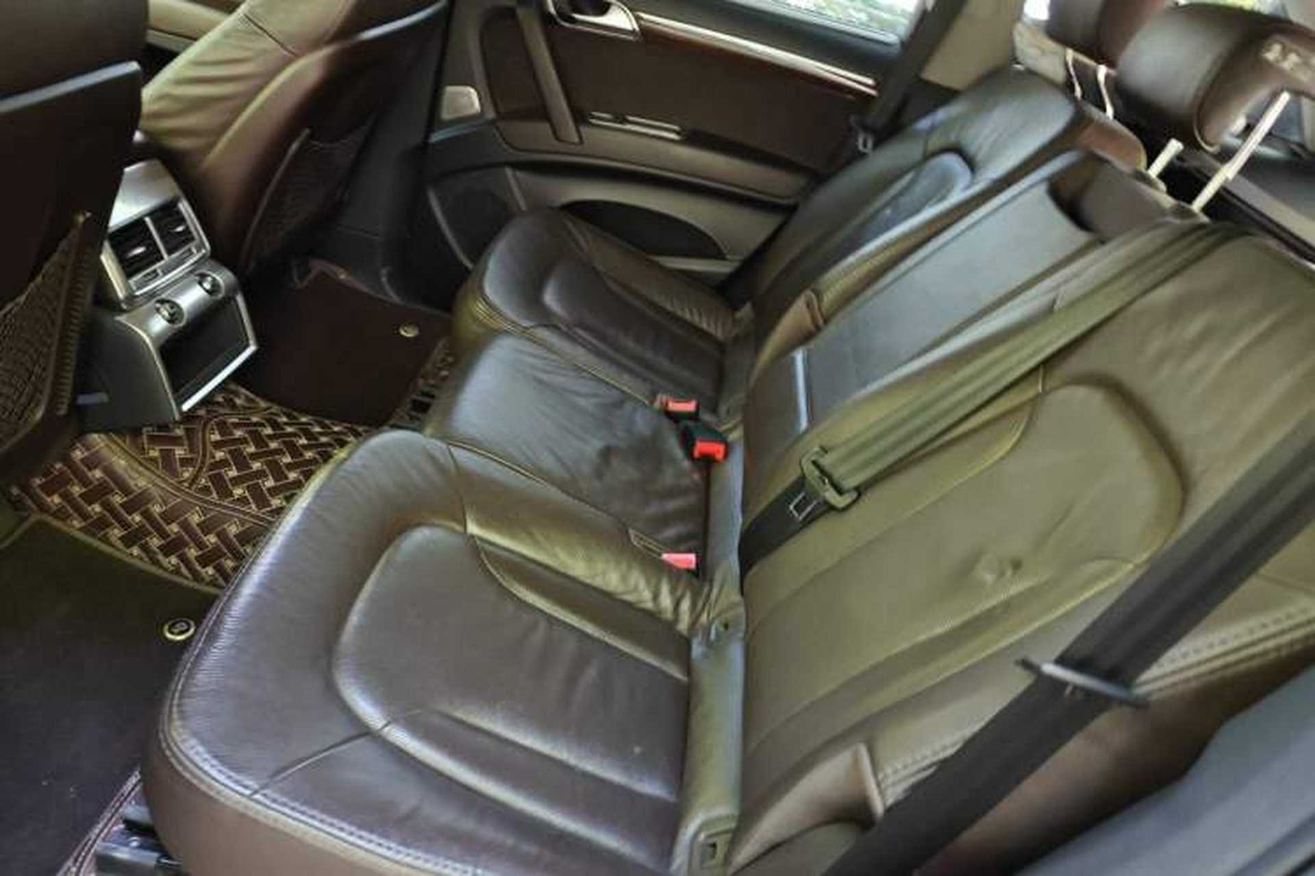 Used Audi Q7 2014 35 TFSI Ambition Edition Left Rear Seat
