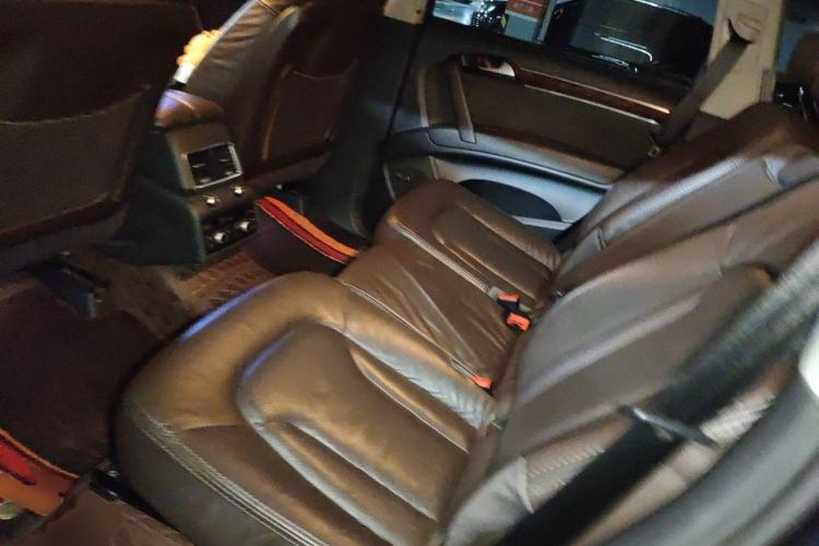 Used Audi Q7 2014 35 TFSI Sport Edition Left Rear Seat