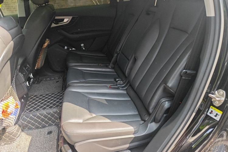 Used Audi Q7  Left Rear Seat