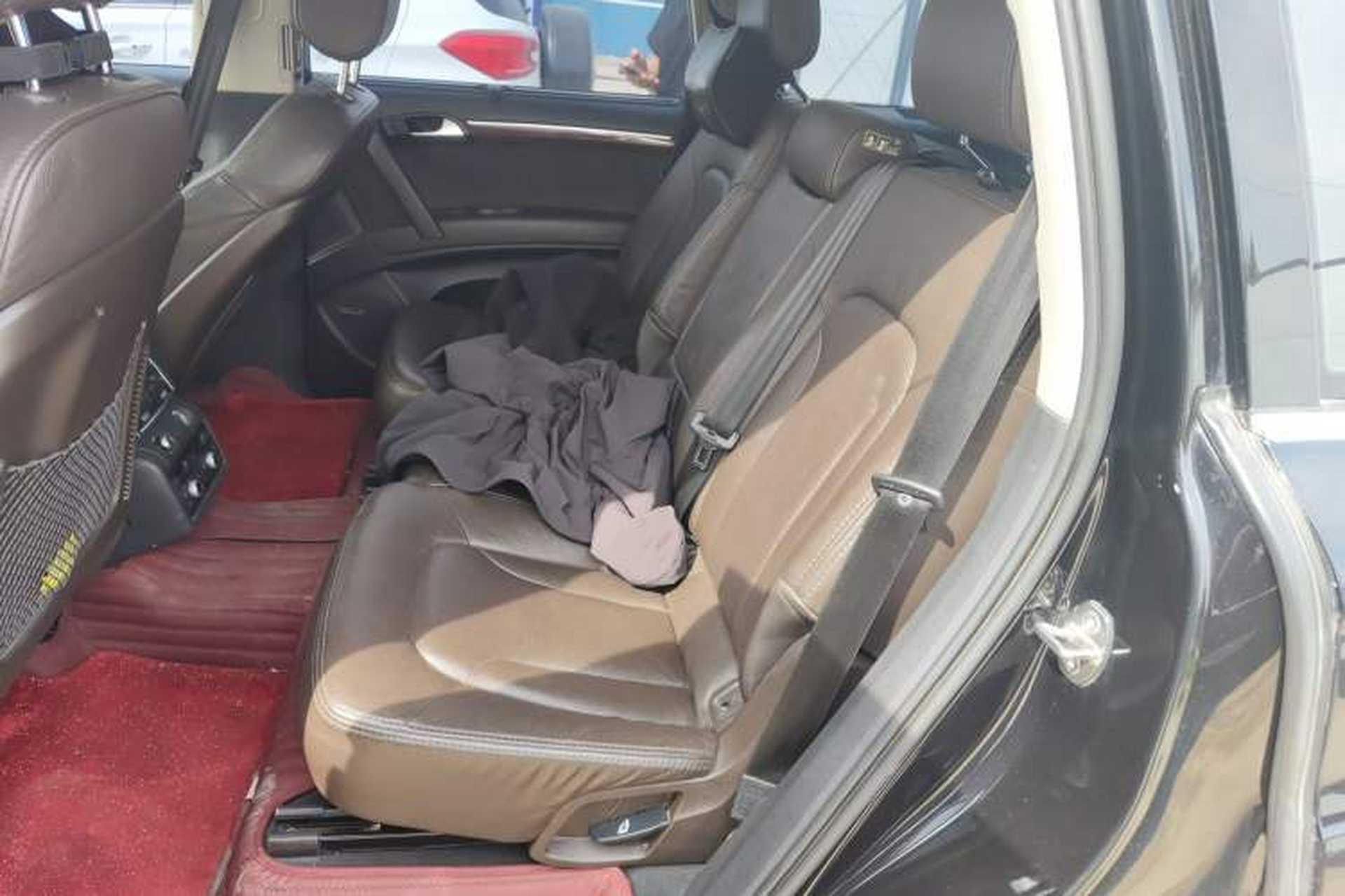 Used Audi Q7 2014 35 TFSI Sport Edition Left Rear Seat