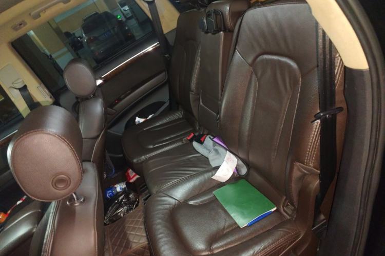 Used Audi Q7 2014 35 TFSI Ambition Edition Left Rear Seat