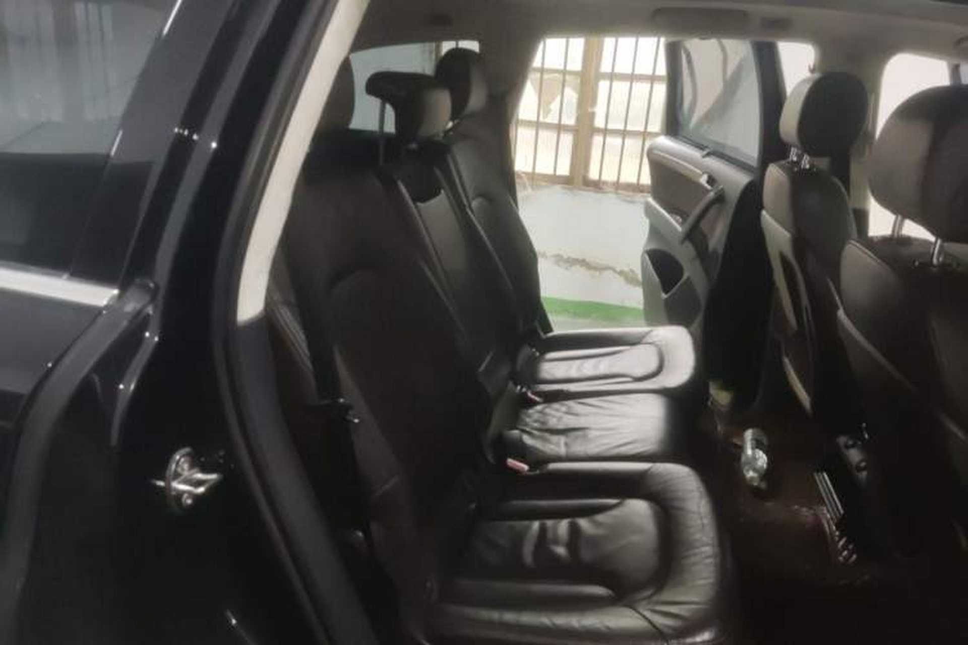 Used Audi Q7 2014 35 TFSI Ambition Edition Left Rear Seat