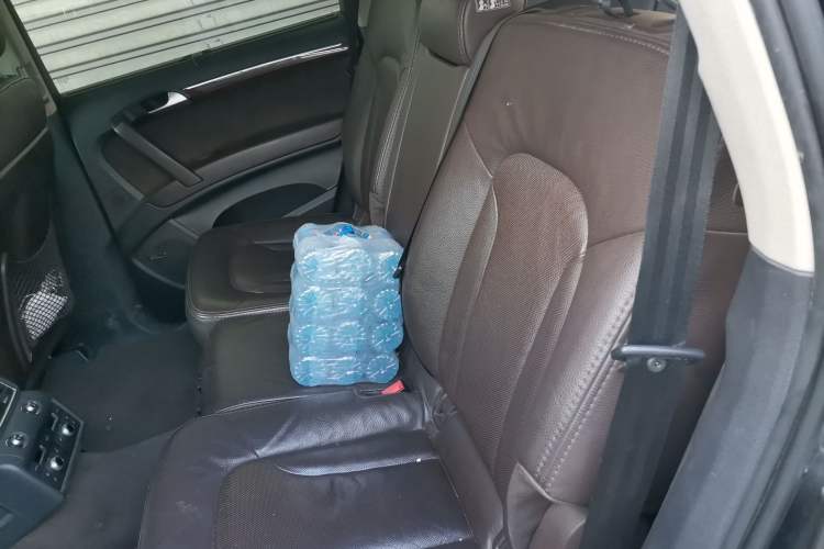 Used Audi Q7 2014 35 TFSI Sport Edition Left Rear Seat