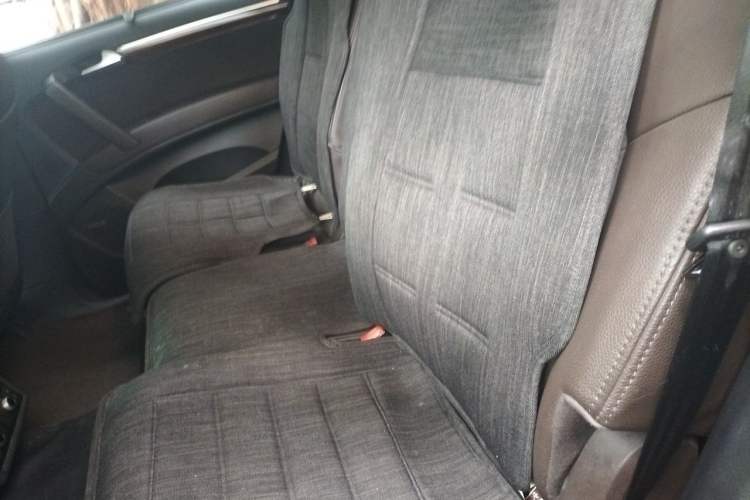 Used Audi Q7 2014 35 TFSI Ambition Edition Left Rear Seat