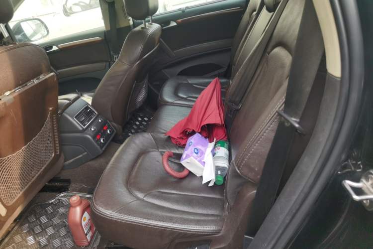 Used Audi Q7 2014 35 TFSI Sport Edition Left Rear Seat