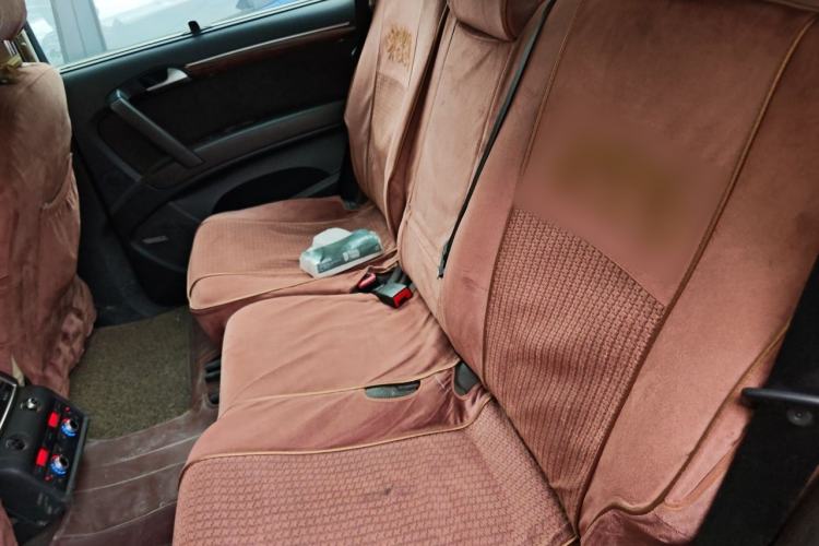 Used Audi Q7 2014 35 TFSI Sport Edition Left Rear Seat