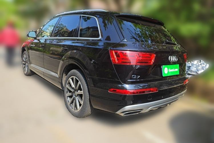 Used Audi Q7  Rear Left 45 Deg