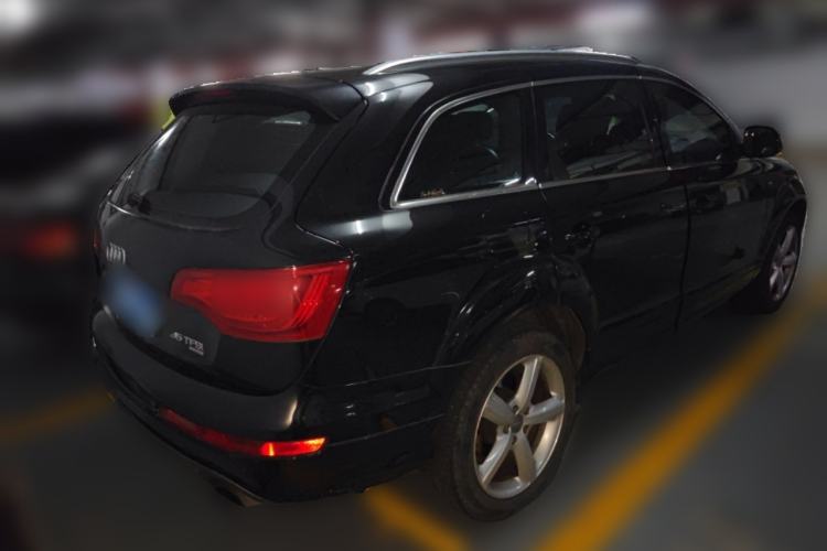 Used Audi Q7 2014 35 TFSI Sport Edition Rear Right 45 Deg