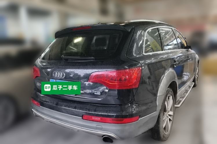 Used Audi Q7 2014 35 TFSI Off-road Model Rear Right 45 Deg