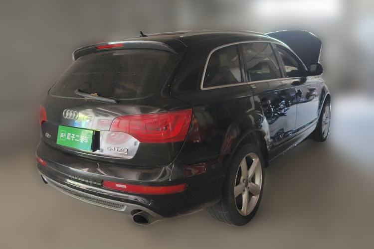 Used Audi Q7 2014 35 TFSI Sport Edition Rear Right 45 Deg