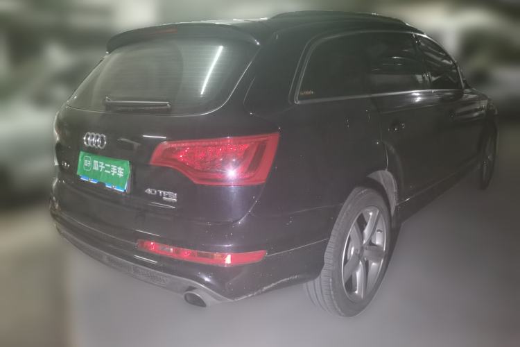 Used Audi Q7 2014 40 TFSI Sport Edition Rear Right 45 Deg