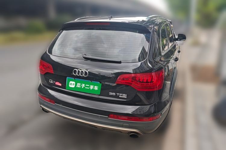 Used Audi Q7 2014 35 TFSI Off-road Model Rear Right 45 Deg