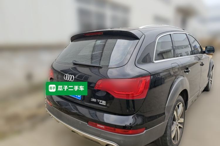 Used Audi Q7 2014 35 TFSI Off-road Model Rear Right 45 Deg