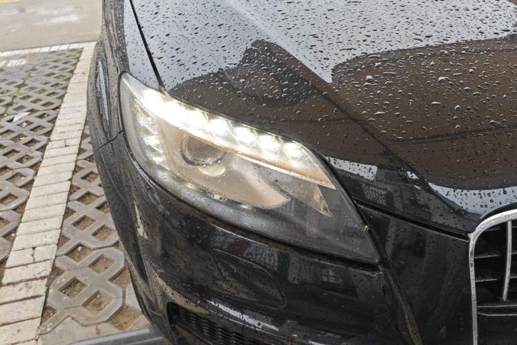 Used Audi Q7 2014 35 TDI Sport Edition Right Front Headlight