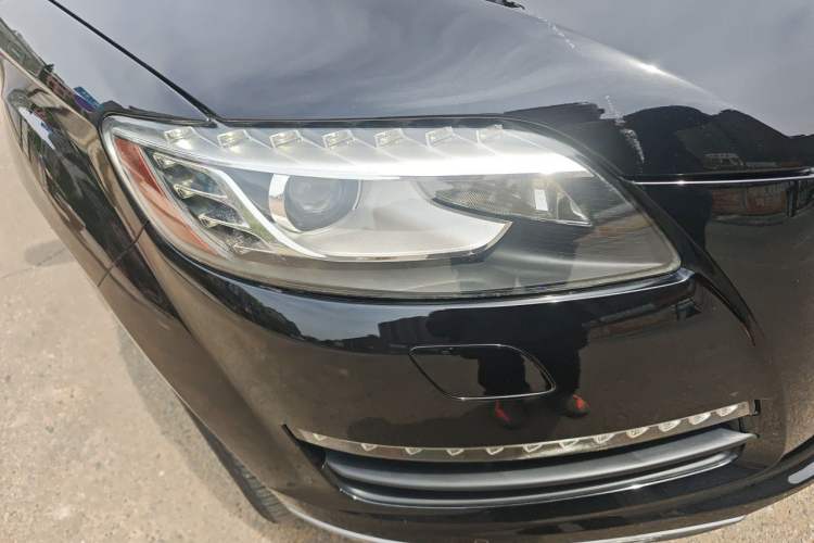 Used Audi Q7  Right Front Headlight