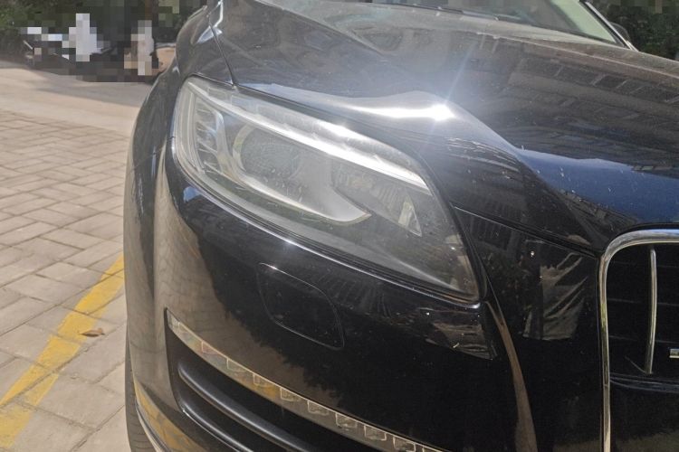 Used Audi Q7  Right Front Headlight