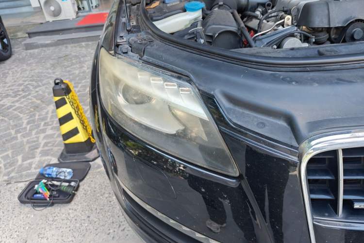 Used Audi Q7 2014 35 TFSI Ambition Edition Right Front Headlight