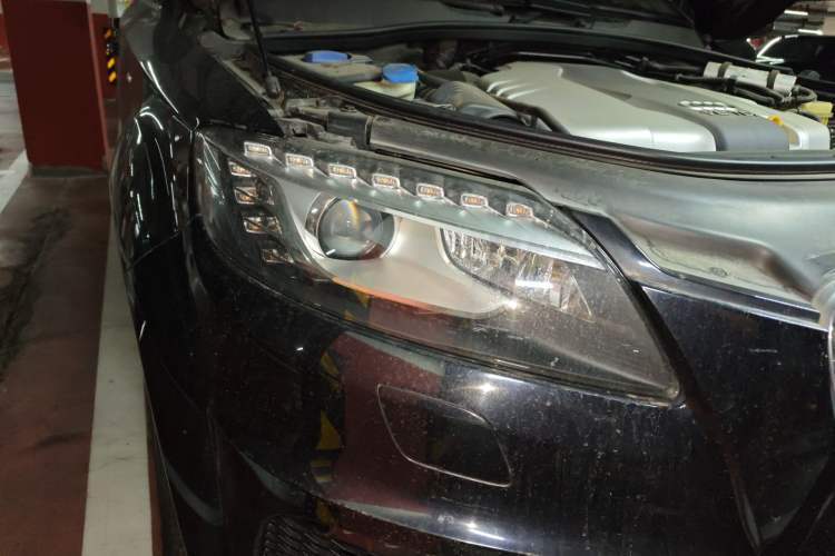 Used Audi Q7 2014 35 TDI Sport Edition Right Front Headlight