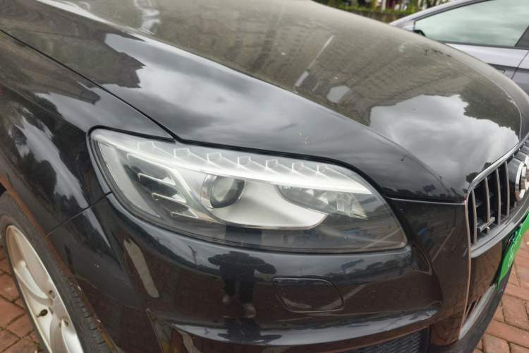 Used Audi Q7  Right Front Headlight